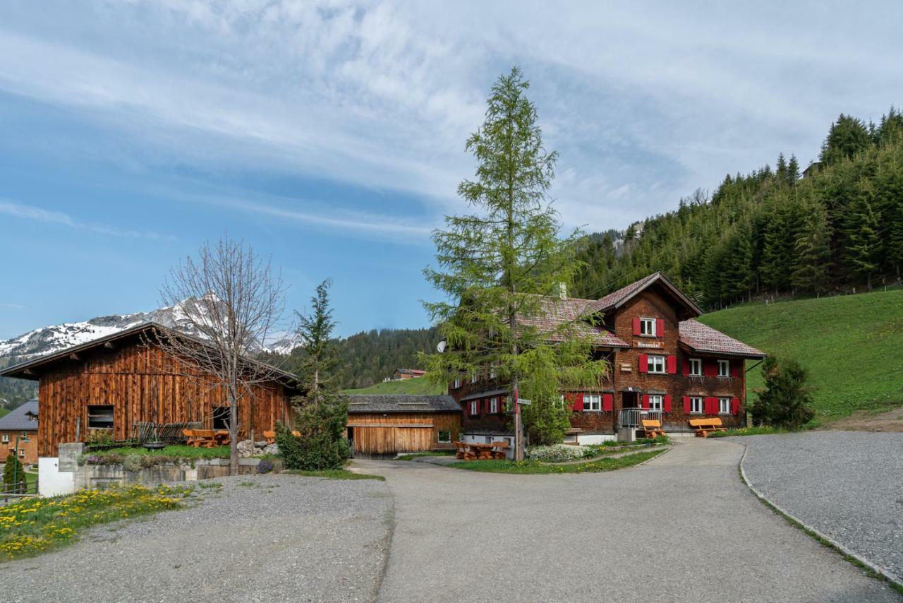Bergwelt-M - Scheunencamping Schröcken Exteriör bild